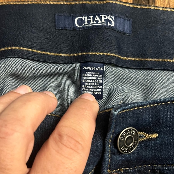 Woman’s Chaps Jeans in Pristine Condition!! - Picture 4 of 9